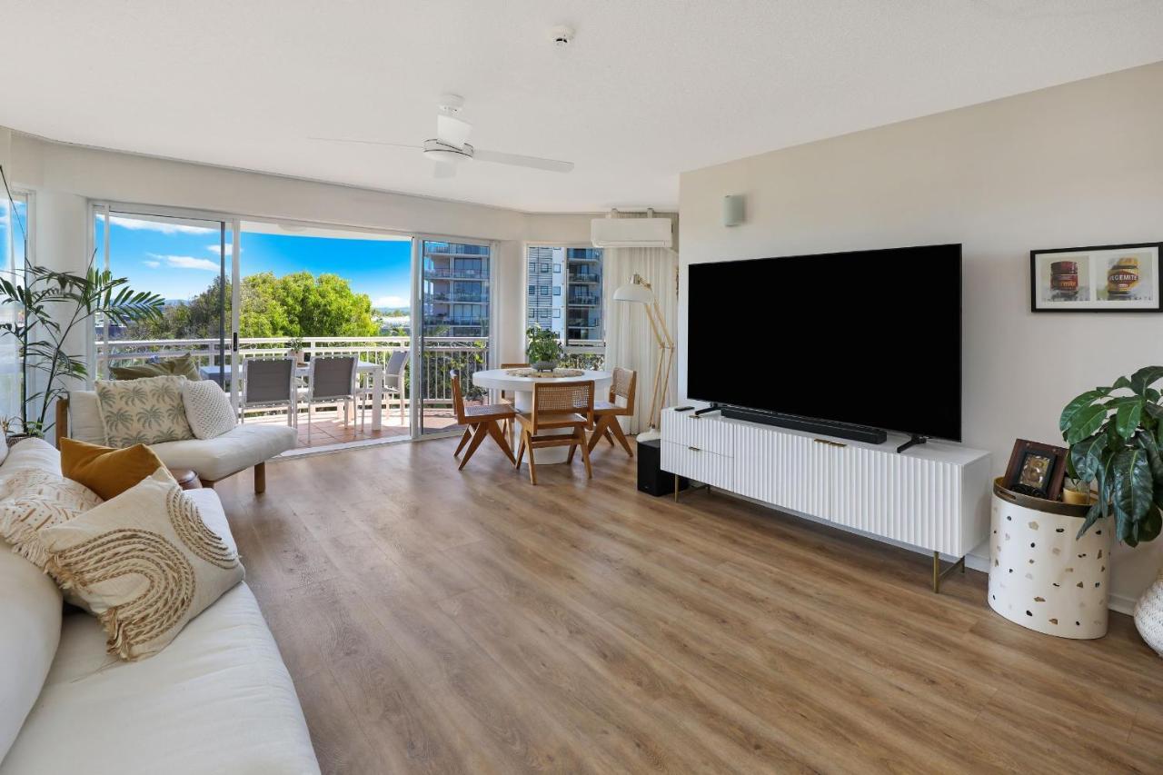 Beachside Resort Kawana Waters Buddina Esterno foto