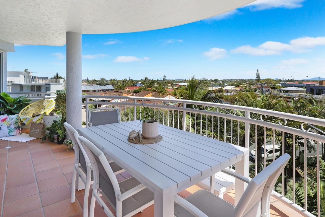 Beachside Resort Kawana Waters Buddina Esterno foto