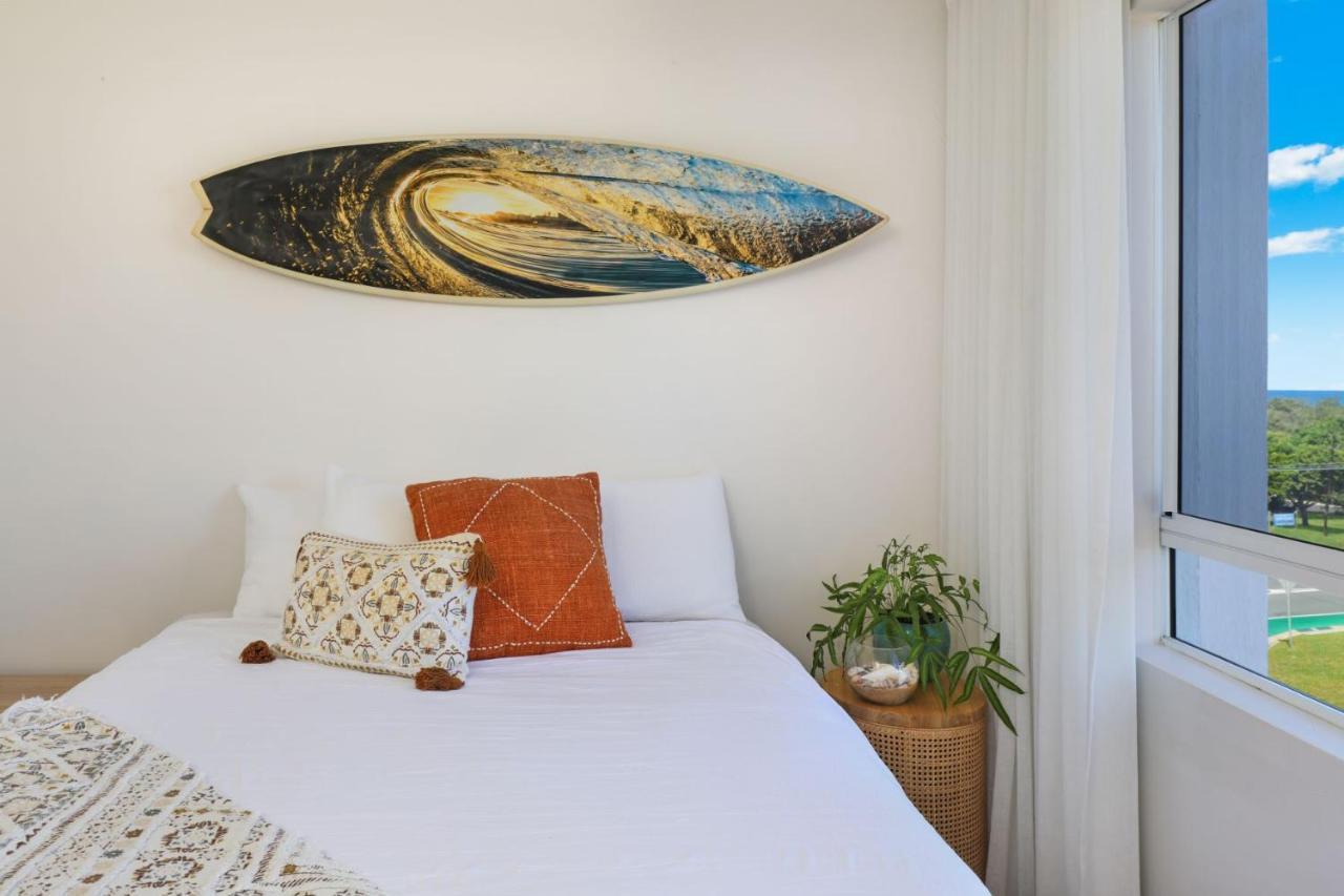 Beachside Resort Kawana Waters Buddina Esterno foto