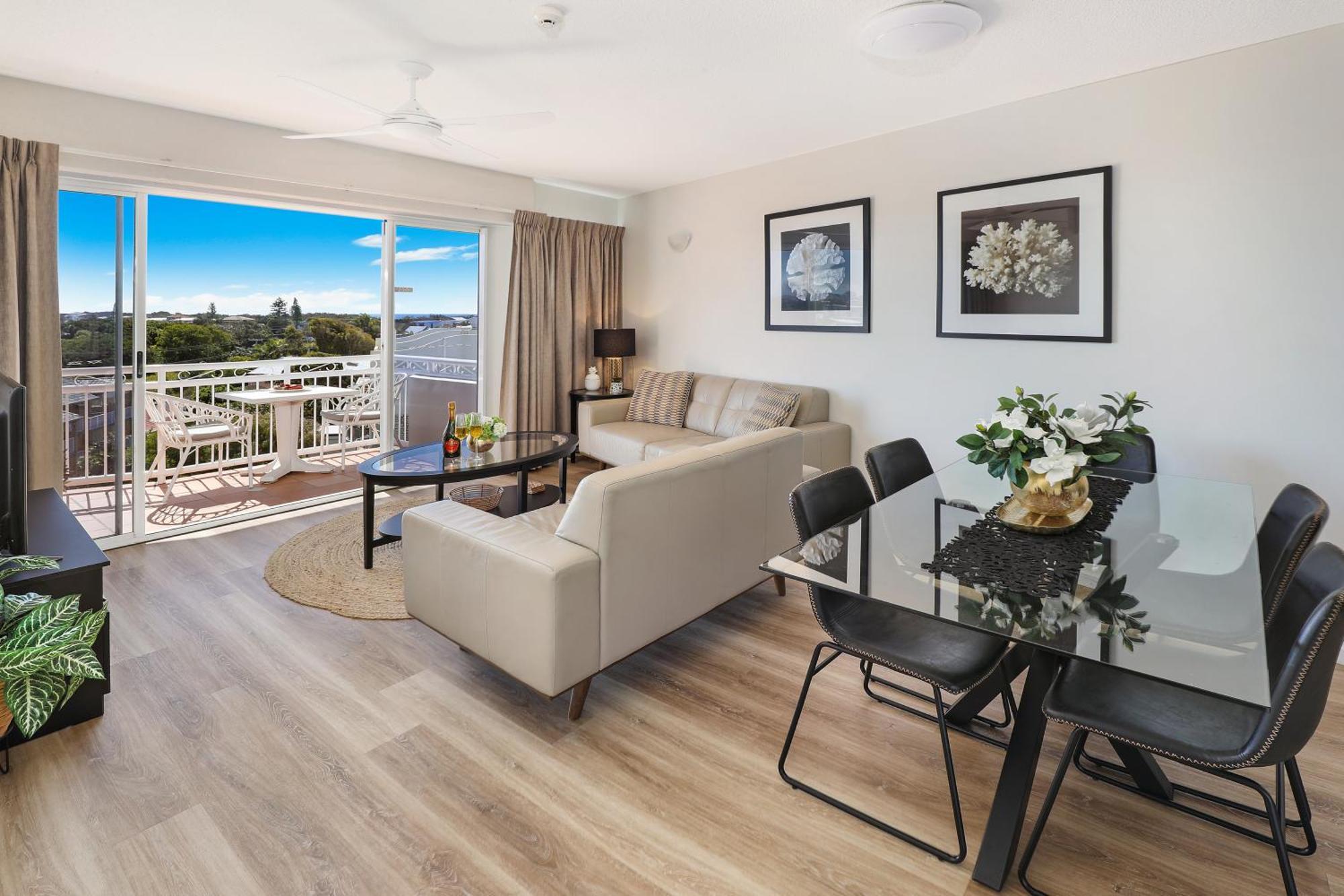 Beachside Resort Kawana Waters Buddina Esterno foto