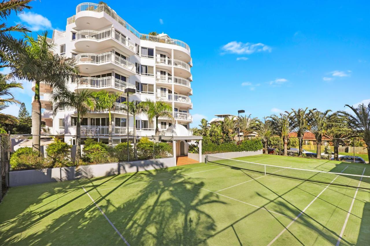 Beachside Resort Kawana Waters Buddina Esterno foto